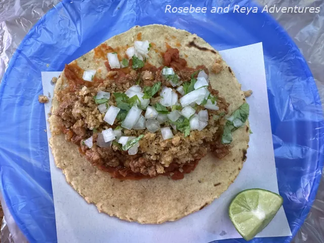 Picture of the Ensenada style taco from Tacos Sicodelicos.