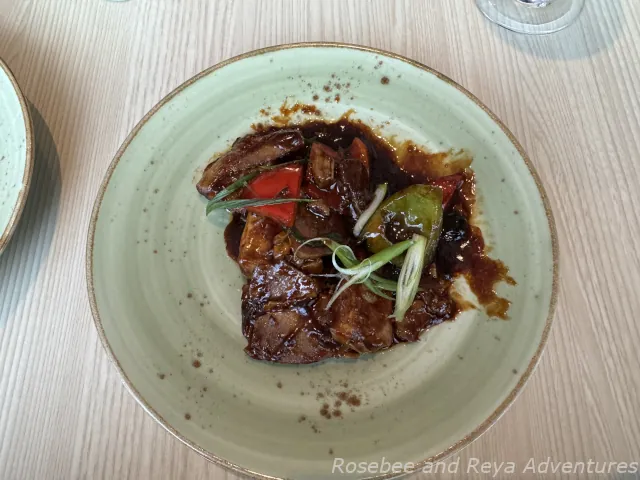 Picture of the Cantonese Pork dish from Chibang