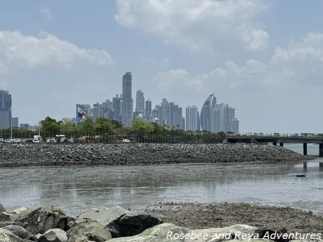 Picture of the Panama City skyline and the flag of Panama