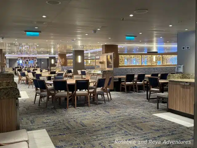 Inside of the Horizon Restaurant on the Carnival Panorama